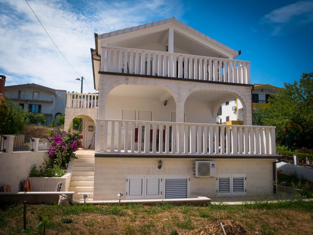 Take It Easy Apartments Slatine Exterior foto
